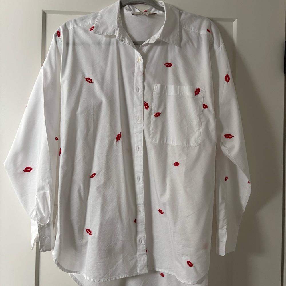 White cotton Shirt with Red Lip Print relaxed fit NEW